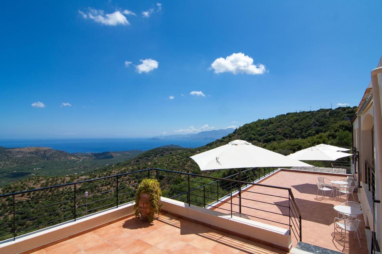 Villa Dio Petres Kroustas Екстериор снимка