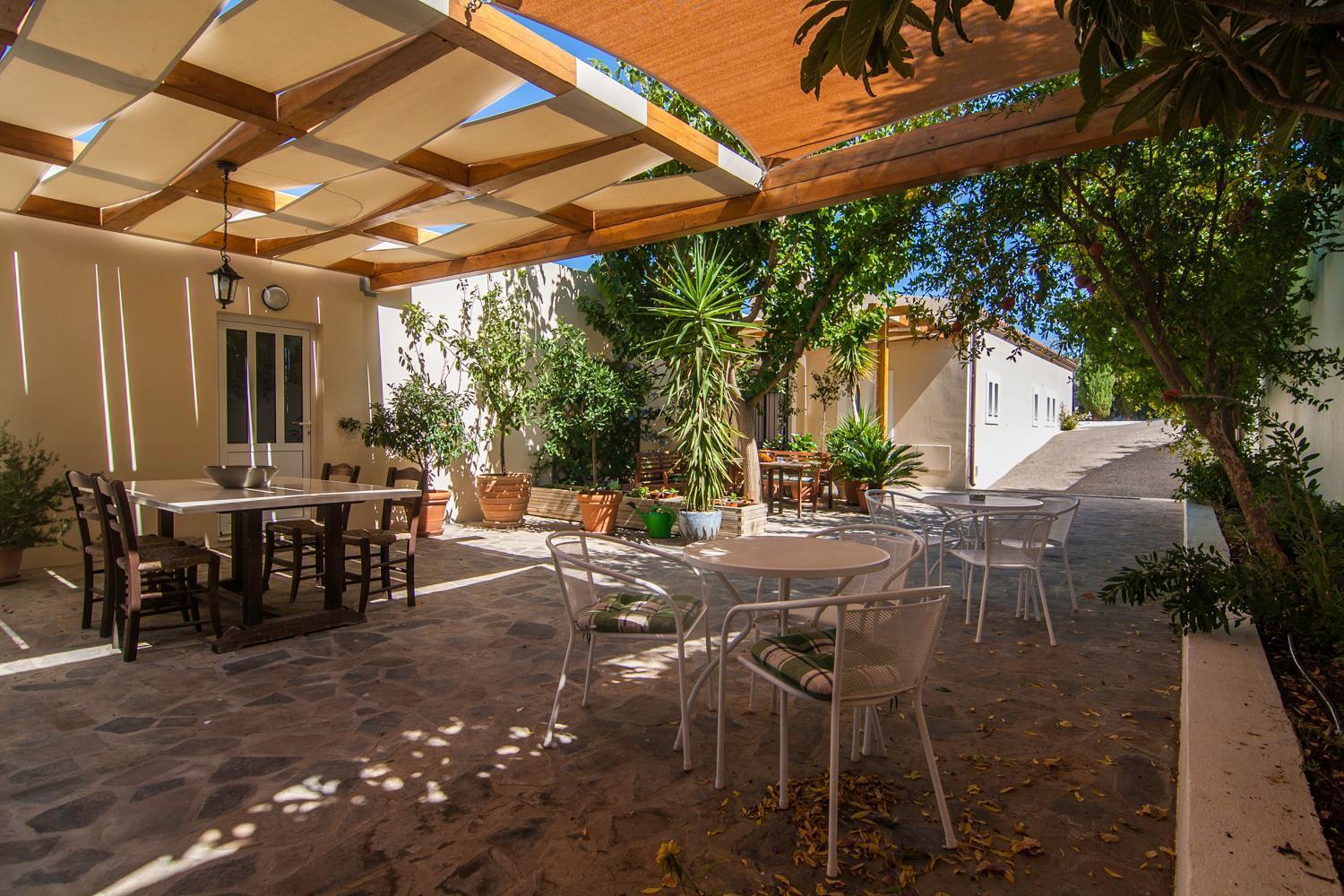 Villa Dio Petres Kroustas Екстериор снимка