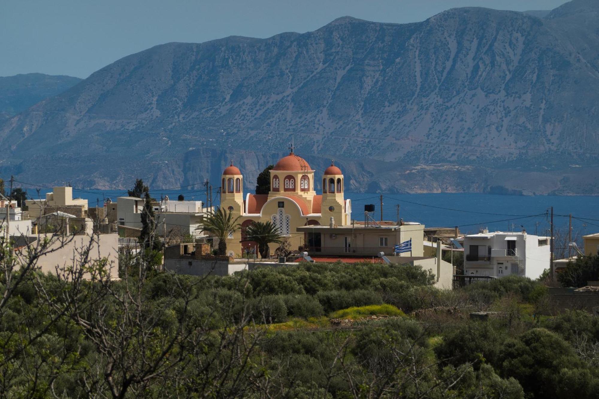 Villa Dio Petres Kroustas Екстериор снимка