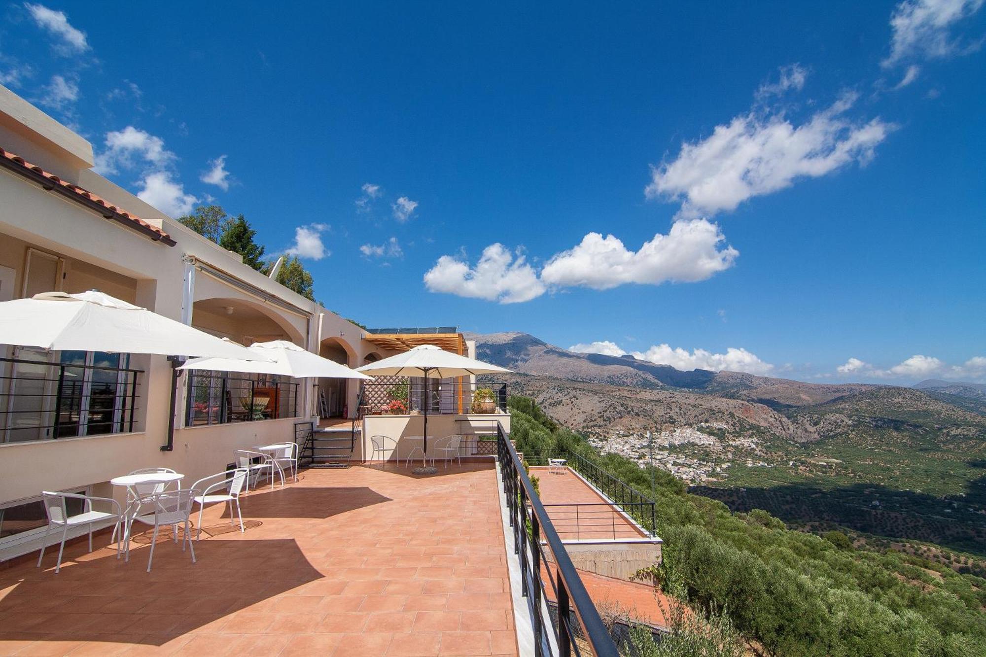 Villa Dio Petres Kroustas Екстериор снимка
