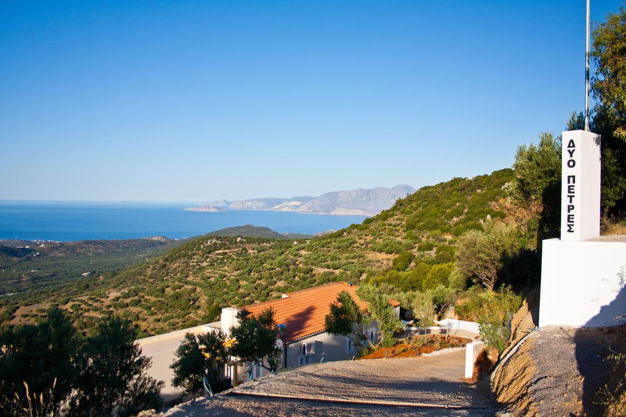 Villa Dio Petres Kroustas Екстериор снимка