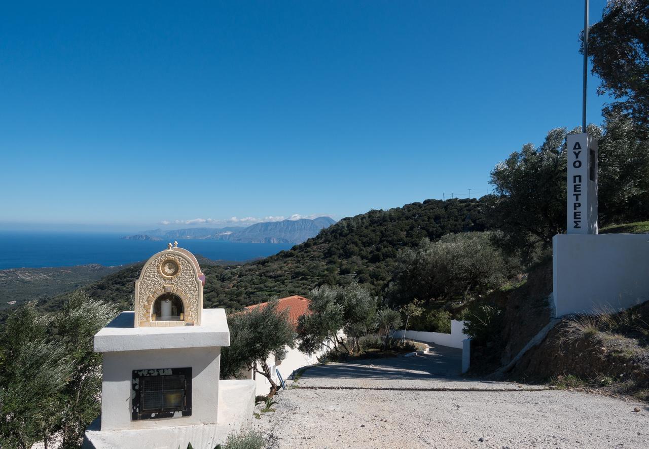 Villa Dio Petres Kroustas Екстериор снимка