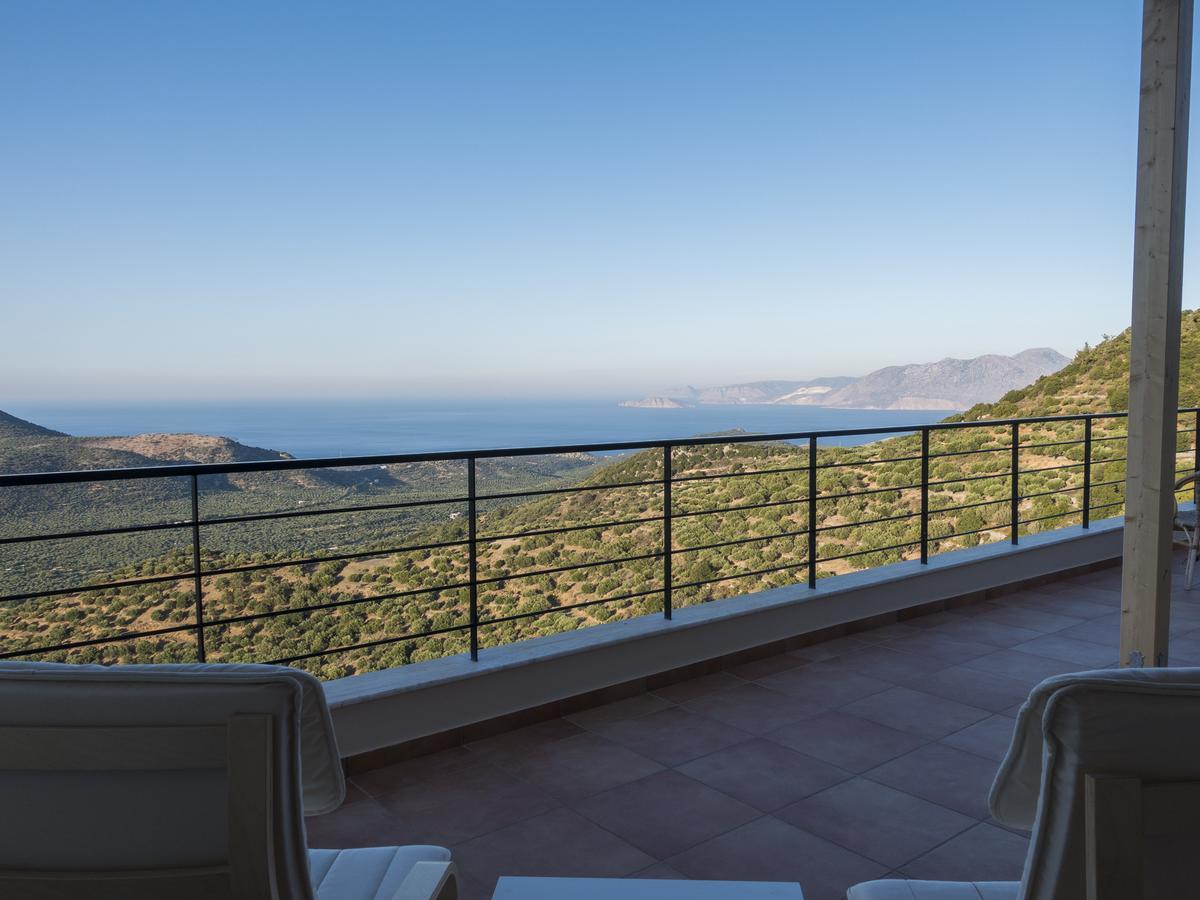 Villa Dio Petres Kroustas Екстериор снимка