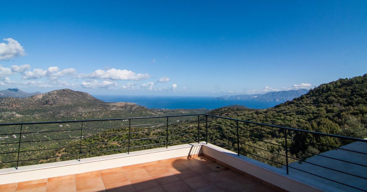 Villa Dio Petres Kroustas Екстериор снимка