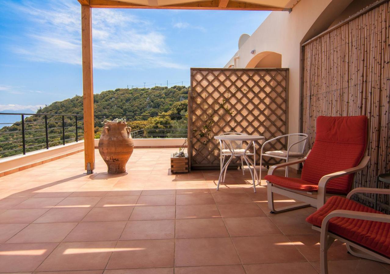 Villa Dio Petres Kroustas Екстериор снимка