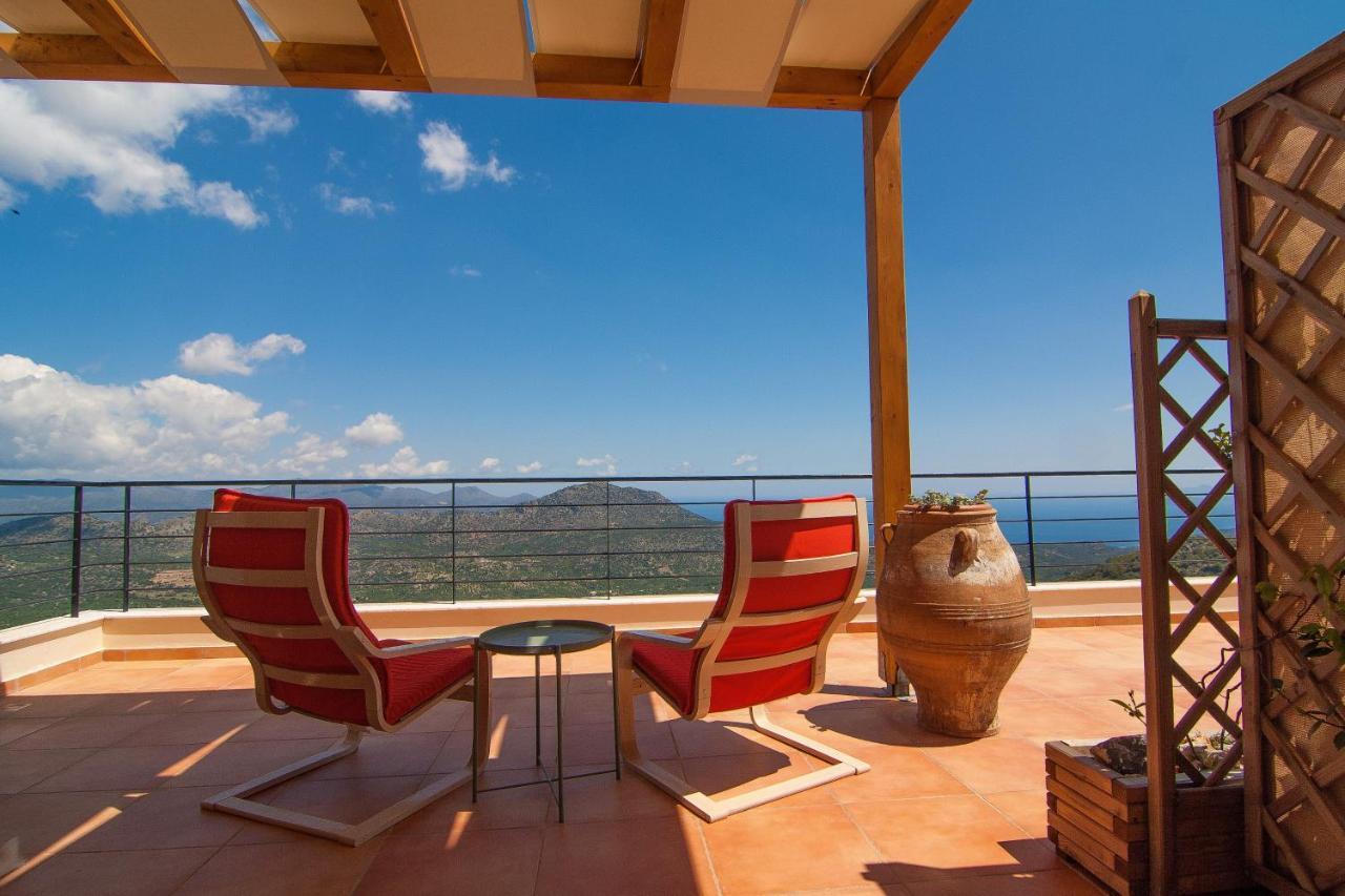 Villa Dio Petres Kroustas Екстериор снимка