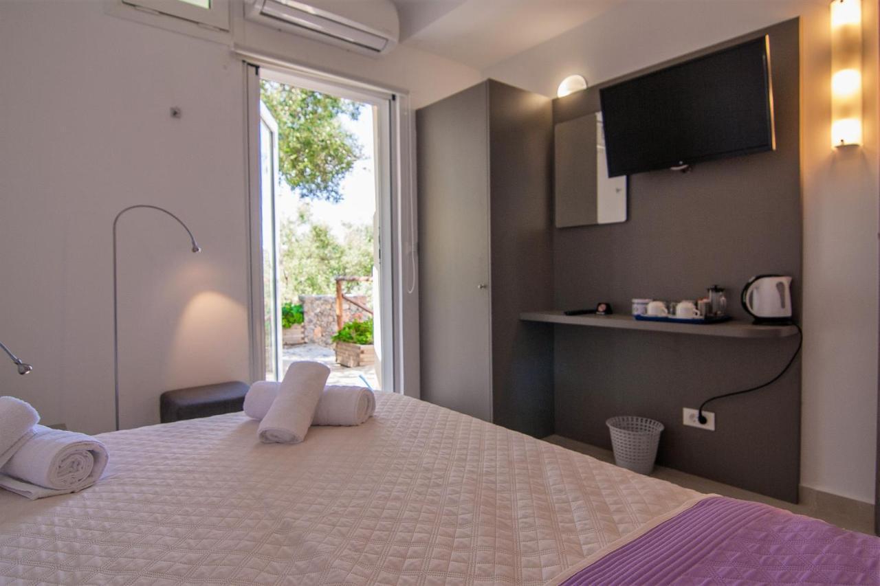 Villa Dio Petres Kroustas Екстериор снимка